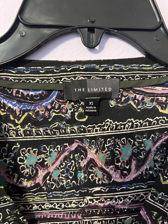 The Limited Paisley V-Neck Slanted Tunic - Black Multi-Color - Picture 2 of 3